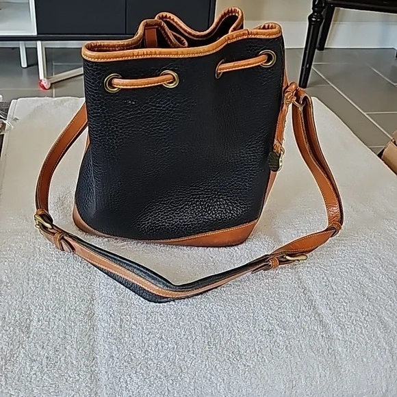 Vintage Dooney& Bourke Purse - Picture 2 of 8